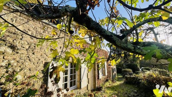 ARRADON : maison en pierre à rénover vue sur le Golfe du Morbihan