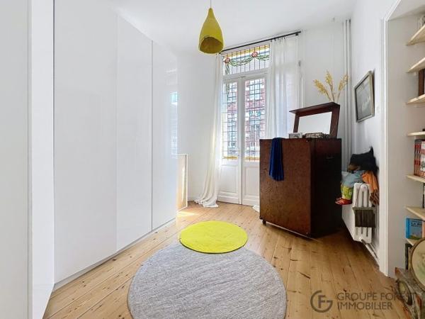 Maison mitoyenne 2 côtés La Madeleine Secteur La Madeleine 163 m²