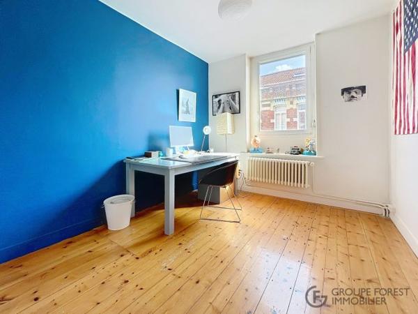 Maison mitoyenne 2 côtés La Madeleine Secteur La Madeleine 163 m²