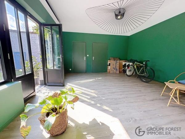 Maison mitoyenne 2 côtés La Madeleine Secteur La Madeleine 163 m²