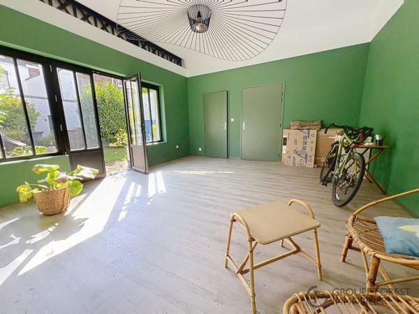 Maison mitoyenne 2 côtés La Madeleine Secteur La Madeleine 163 m²