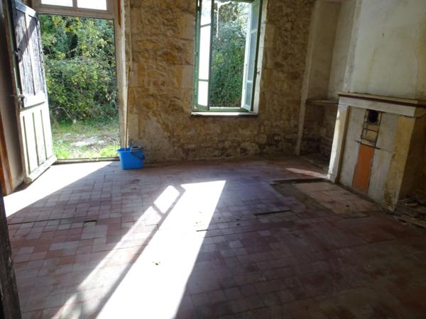 Vente Maison80 m² - 3 Pièces - SAINT PIERRE LES BOIS (18170)