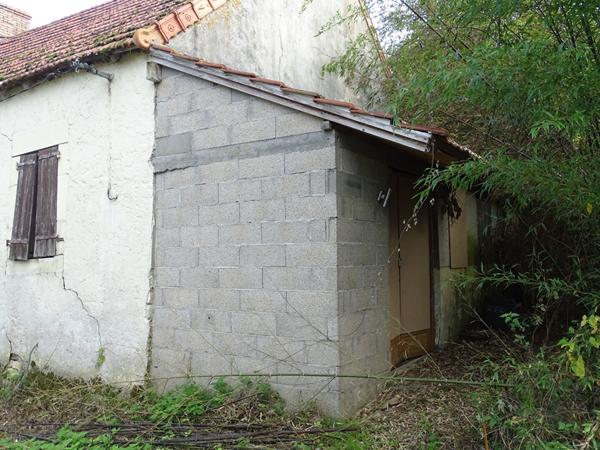 Vente Maison80 m² - 3 Pièces - SAINT PIERRE LES BOIS (18170)