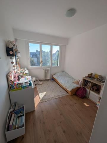 APPARTEMENT T4 avec box, cave, grenier