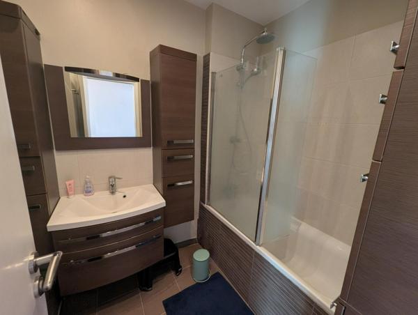 APPARTEMENT T4 avec box, cave, grenier