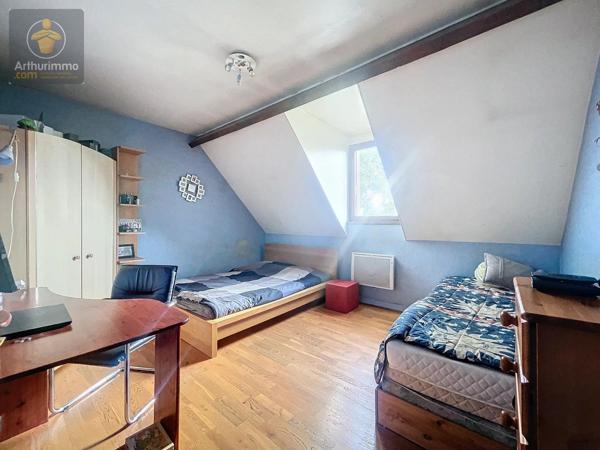 Vente                                                      Maison
                        
                     8 pièces                      155 m2                     à Limeil-Brévannes