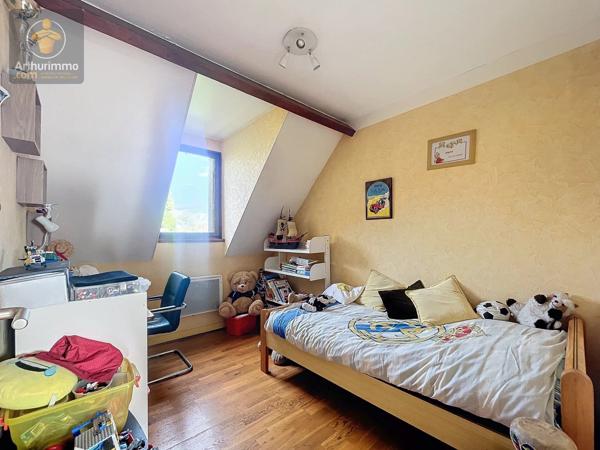 Vente                                                      Maison
                        
                     8 pièces                      155 m2                     à Limeil-Brévannes