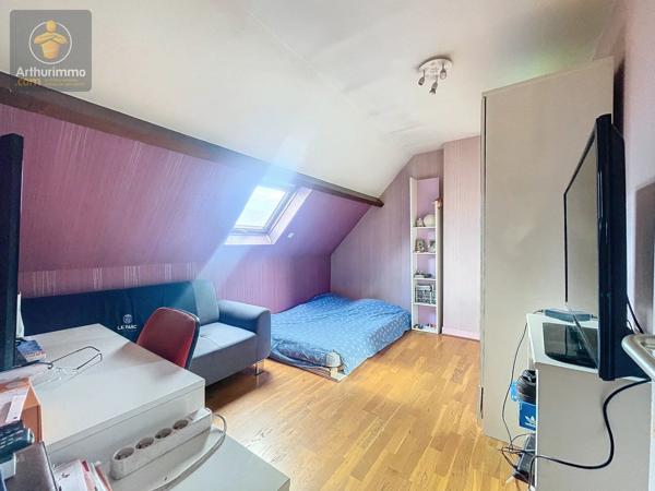 Vente                                                      Maison
                        
                     8 pièces                      155 m2                     à Limeil-Brévannes