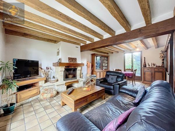 Vente                                                      Maison
                        
                     8 pièces                      155 m2                     à Limeil-Brévannes