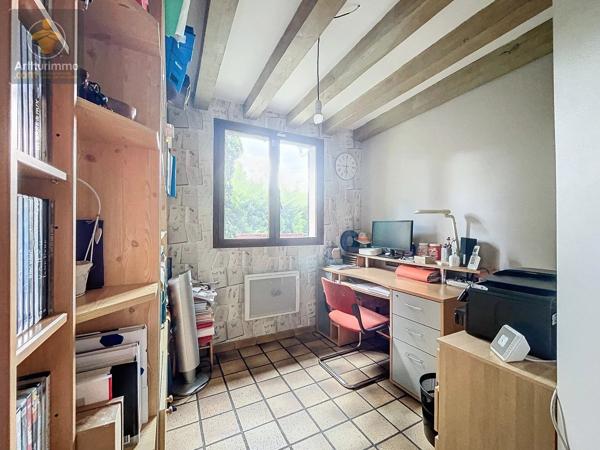 Vente                                                      Maison
                        
                     8 pièces                      155 m2                     à Limeil-Brévannes