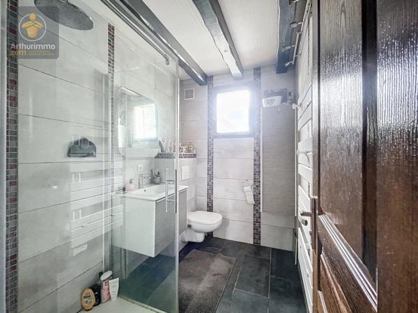 Vente                                                      Maison
                        
                     8 pièces                      155 m2                     à Limeil-Brévannes