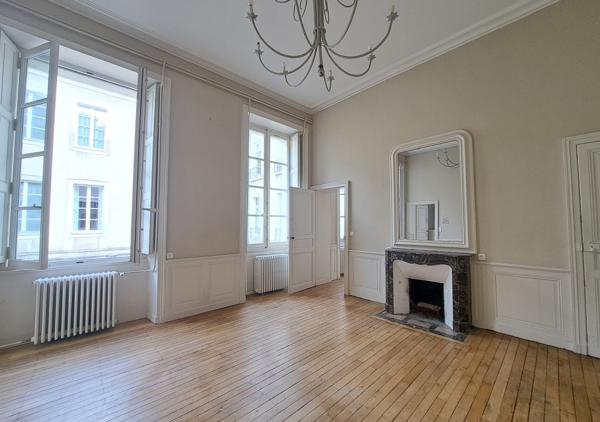 APPARTEMENT T4 DUPLEX / REF : 0592