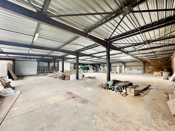Immeuble à vendre 525 000 € Saint-Maur 2 011 m² DPE