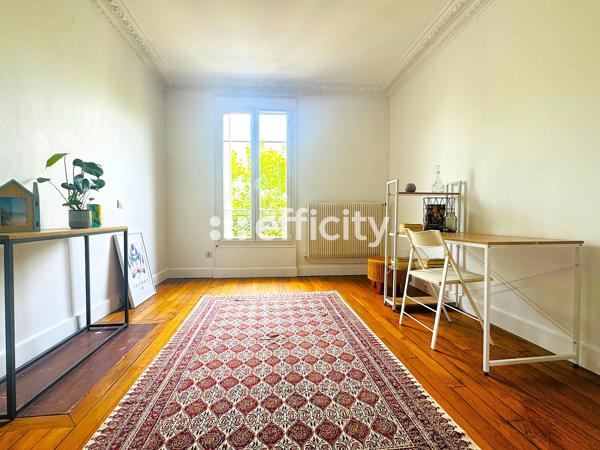 Appartement
         3 pièces
        - 60 m² Exclusivité 315 000 € *
