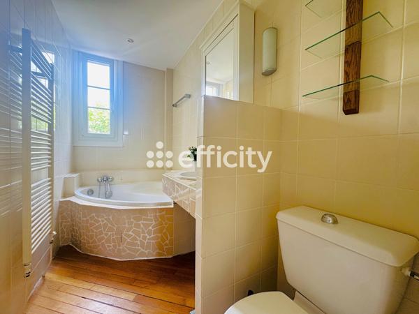 Appartement
         3 pièces
        - 60 m² Exclusivité 315 000 € *