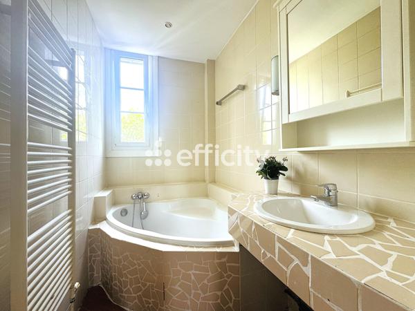 Appartement
         3 pièces
        - 60 m² Exclusivité 315 000 € *