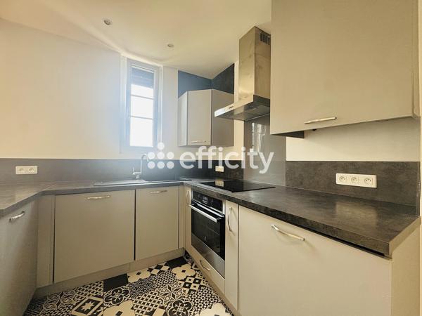 Appartement
         3 pièces
        - 60 m² Exclusivité 315 000 € *