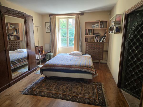 Maison
         5 pièces
        - 190 m² 549 000 € *