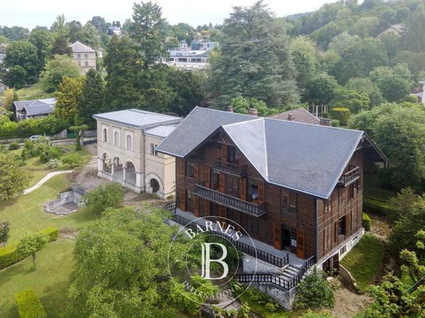 Aix-les-Bains, Propriété 10 Chambres -  618 m² à vendre