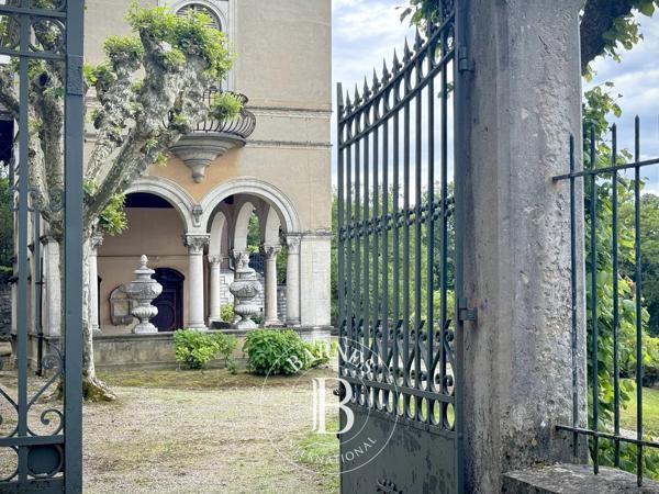 Aix-les-Bains, Propriété 10 Chambres -  618 m² à vendre