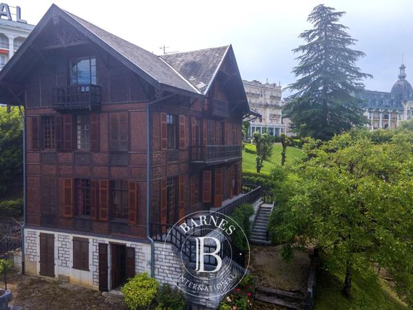 Aix-les-Bains, Propriété 10 Chambres -  618 m² à vendre
