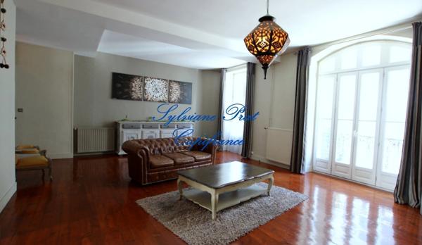 Grand appartement de caractère – 197 m² – Hyper centre de Pau
