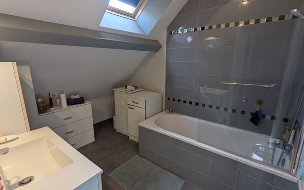 Maison à vendre    3 pièces • 72 m2 Ingré