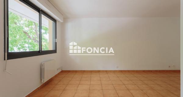 À vendre Studio 30.38 m² - Paris 75019