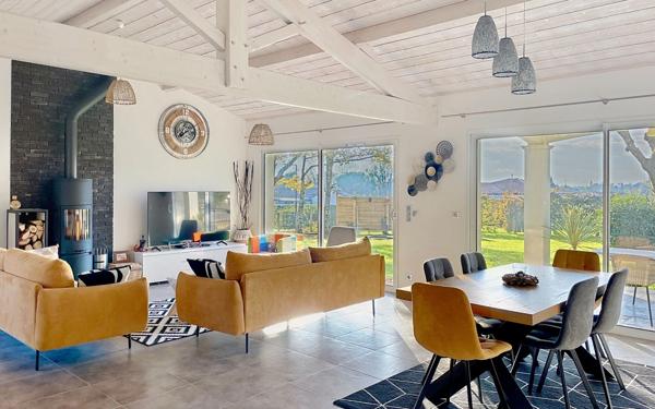 Maison à vendre    5 pièces •  Prigonrieux