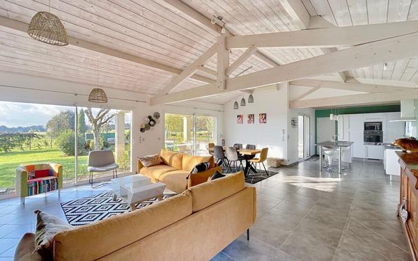 Maison à vendre    5 pièces •  Prigonrieux