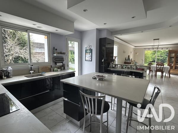 Maison à vendre 7 pièces 194 m² La Chapelle-sur-Erdre
