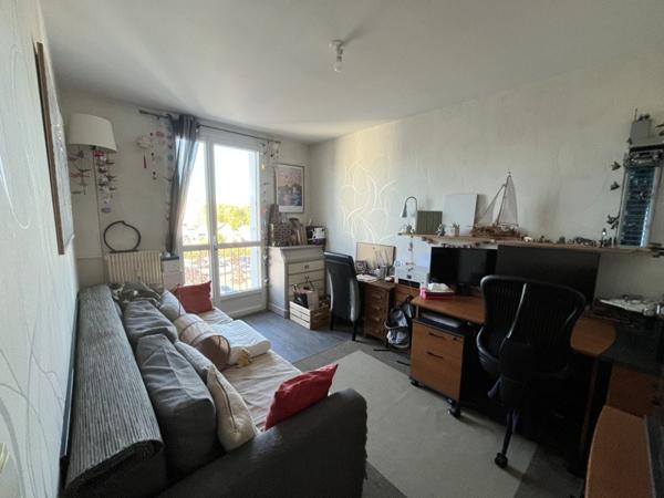 Appartement à louer 860 € CC Joué-lès-Tours 3 p 75 m² DPE C