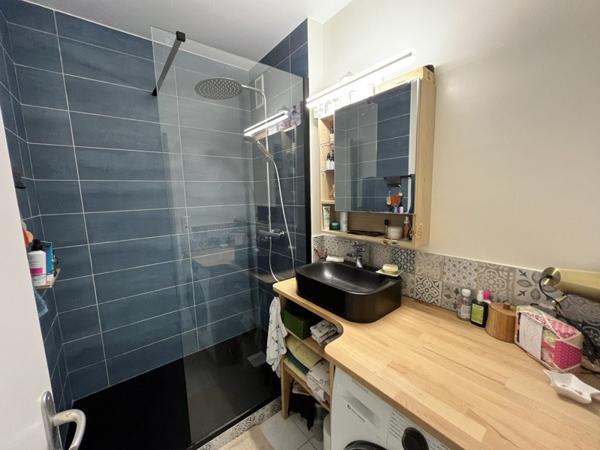 Appartement à louer 860 € CC Joué-lès-Tours 3 p 75 m² DPE C