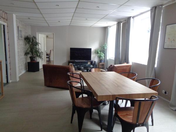 Grande maison de 440 m², proche des commodités