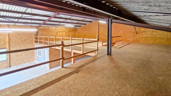 Local d'activité avec bureau et stockage à louer proche d'Eymet