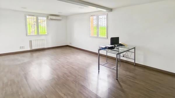 Local d'activité avec bureau et stockage à louer proche d'Eymet