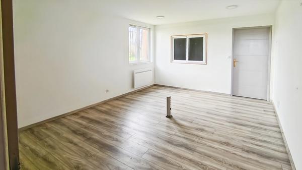 Local d'activité avec bureau et stockage à louer proche d'Eymet