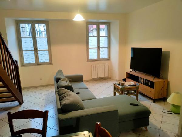 Joli appartement rénové au rez de chaussée SALINS LES BAINS JURA