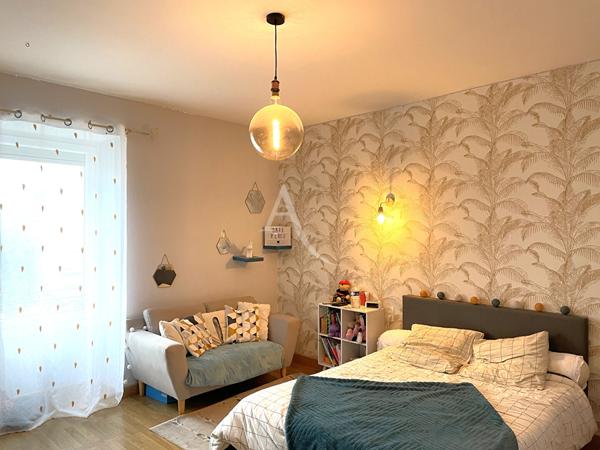 LOCATION Maison Vairé 6 pièces - 167 m²