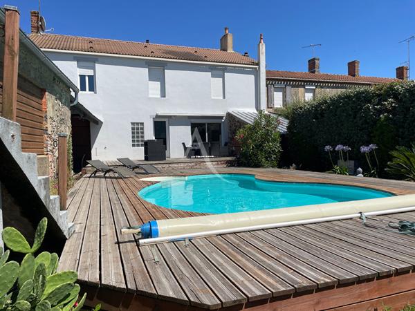 LOCATION Maison Vairé 6 pièces - 167 m²