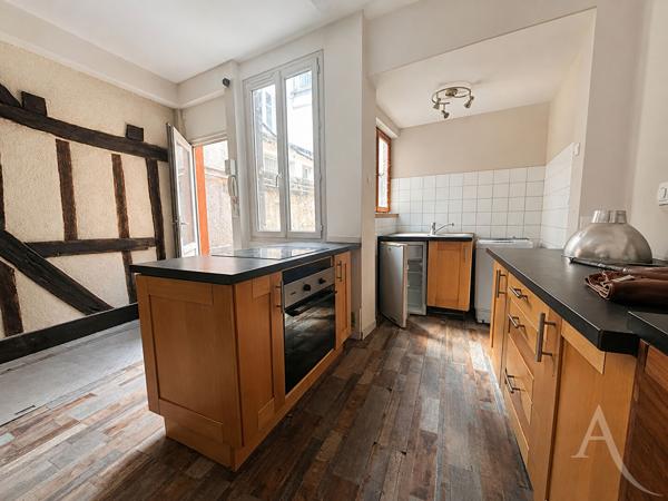 Maison de ville atypique de 62 m² en plein coeur du centre-ville !
