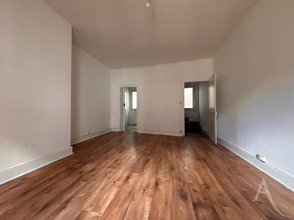 Maison de ville atypique de 62 m² en plein coeur du centre-ville !
