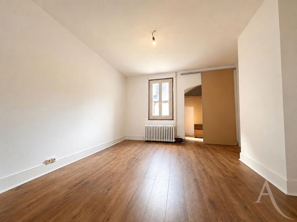 Maison de ville atypique de 62 m² en plein coeur du centre-ville !