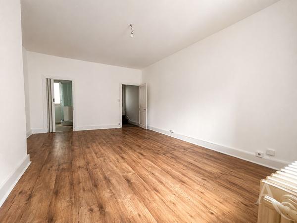 Maison de ville atypique de 62 m² en plein coeur du centre-ville !