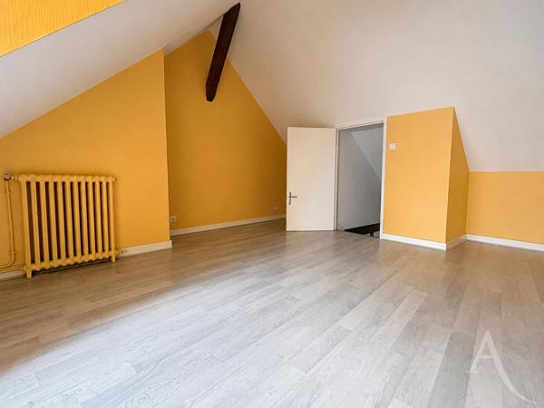 Maison de ville atypique de 62 m² en plein coeur du centre-ville !