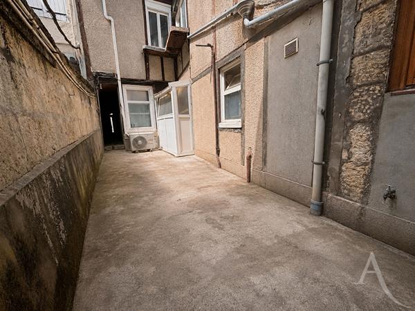 Maison de ville atypique de 62 m² en plein coeur du centre-ville !
