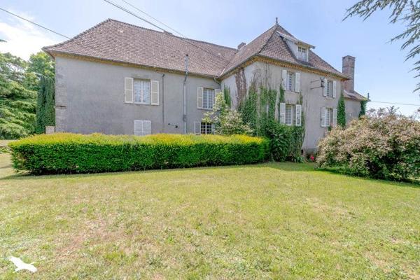 Maison à vendre |  Chamboret |  14 pièces | 430 m²