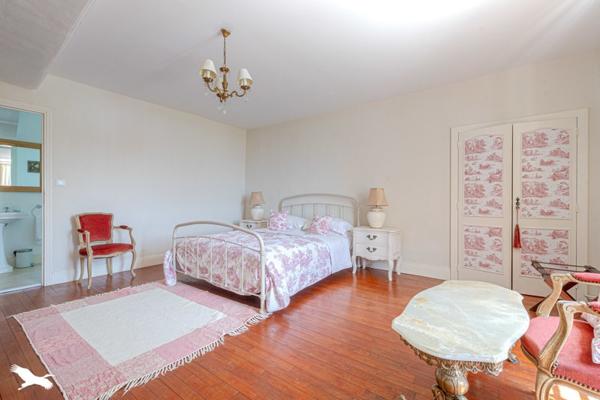 Maison à vendre |  Chamboret |  14 pièces | 430 m²