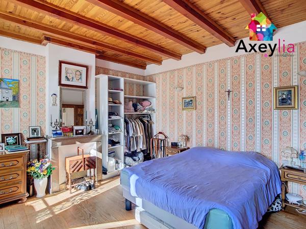 La Pacaudière (42310) A VENDRE - LA PACAUDIERE - BIEN À FORT POTENTIEL - LOCAL, HABITATION, GRENIER