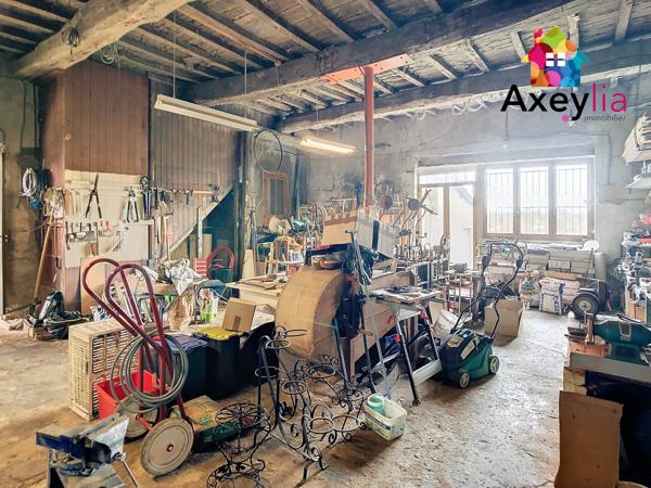 La Pacaudière (42310) A VENDRE - LA PACAUDIERE - BIEN À FORT POTENTIEL - LOCAL, HABITATION, GRENIER